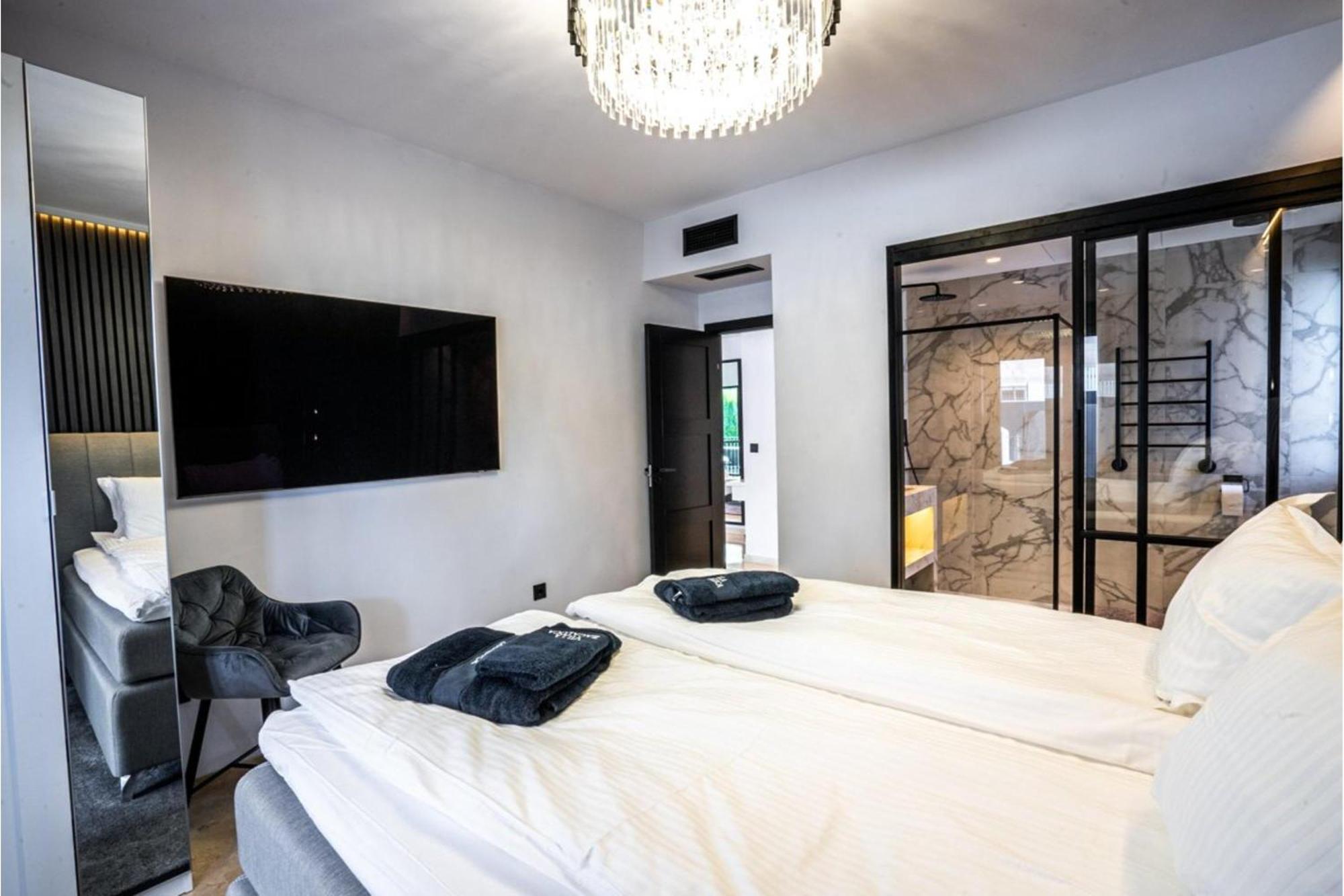 Villa New Zacaluca Pool Sauna & Gym - Happy Rentals Marbella Buitenkant foto